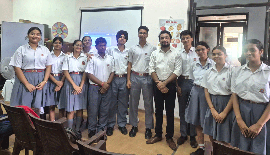 Expressions India: Psychology and Neurosciences Internship Programme attended by students of Army Public School, Delhi Cantt. at Institute of Mental Health and Life skills, Moolchand Medcity, Delhi - Click to Enlarge